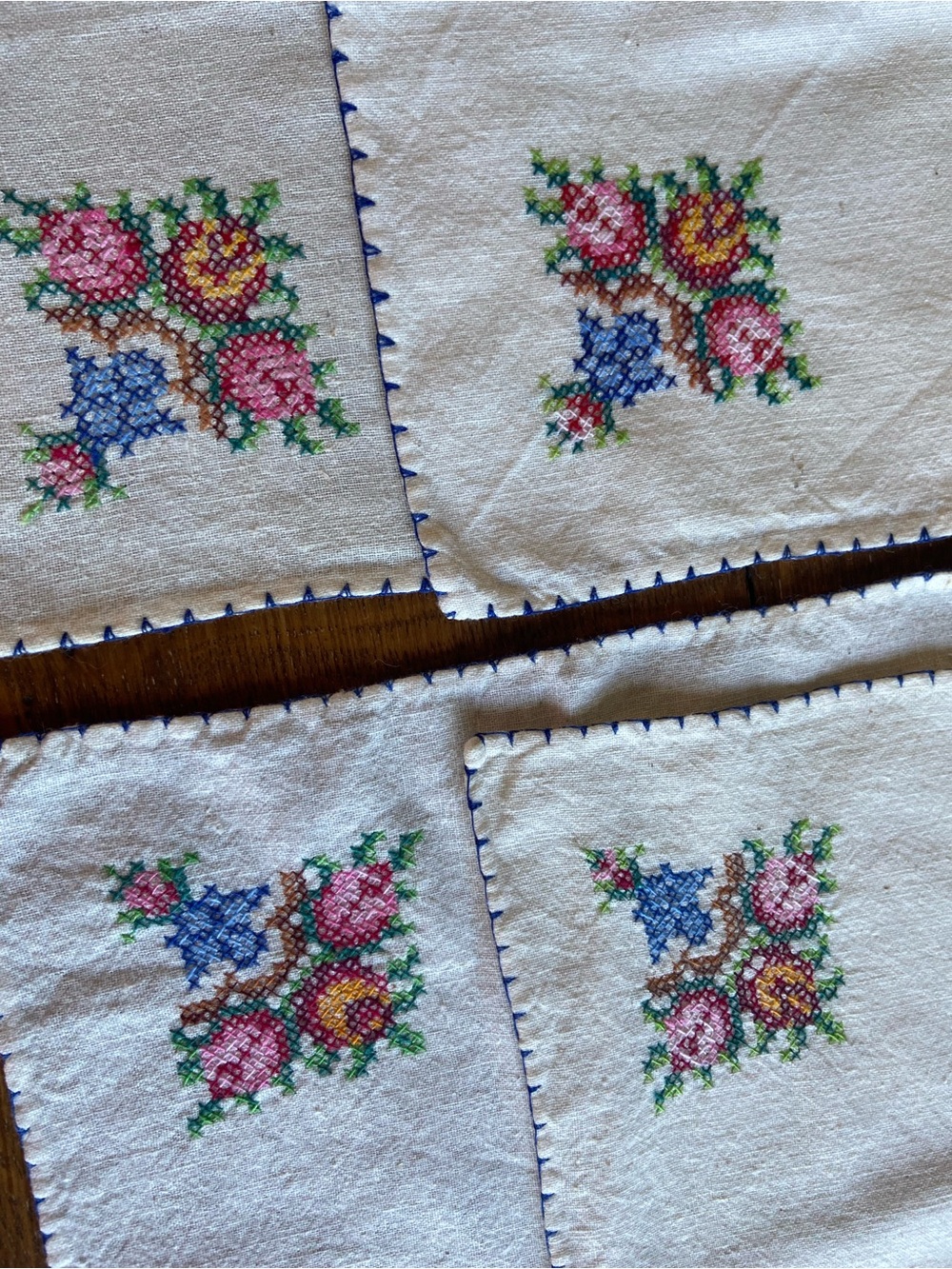 VTG 4 Hand-Embroidered Floral Cotton Napkins Pocket Square Hankies Cottagecore